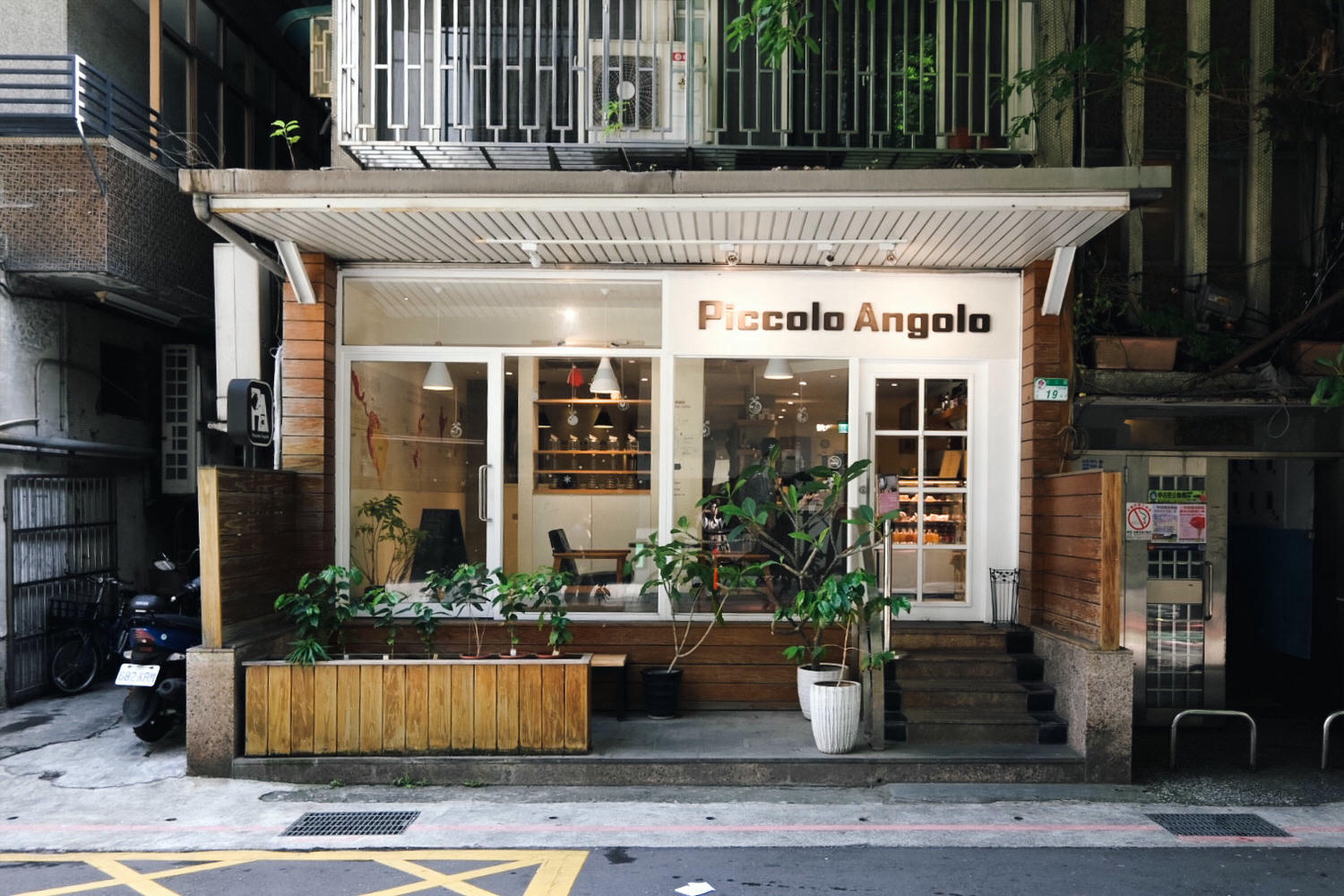 Piccolo Angolo角落咖啡館|松江南京工作插座咖啡廳、台北手沖課程,提拉米蘇熱壓佛卡夏好吃到上天堂! - 第1張圖