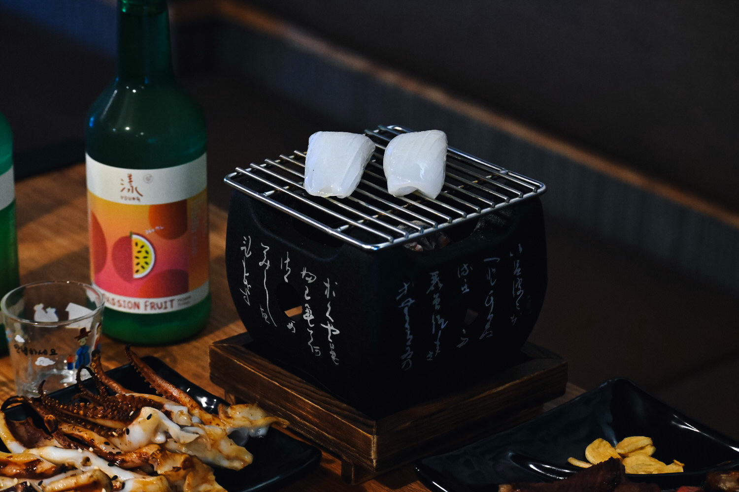 囍焰炭火串焼き。台中南屯串燒宵夜新開幕!龍眼炭燒烤當日食材、3種獨門撒料,紋甲花枝推薦必點 - 第28張圖