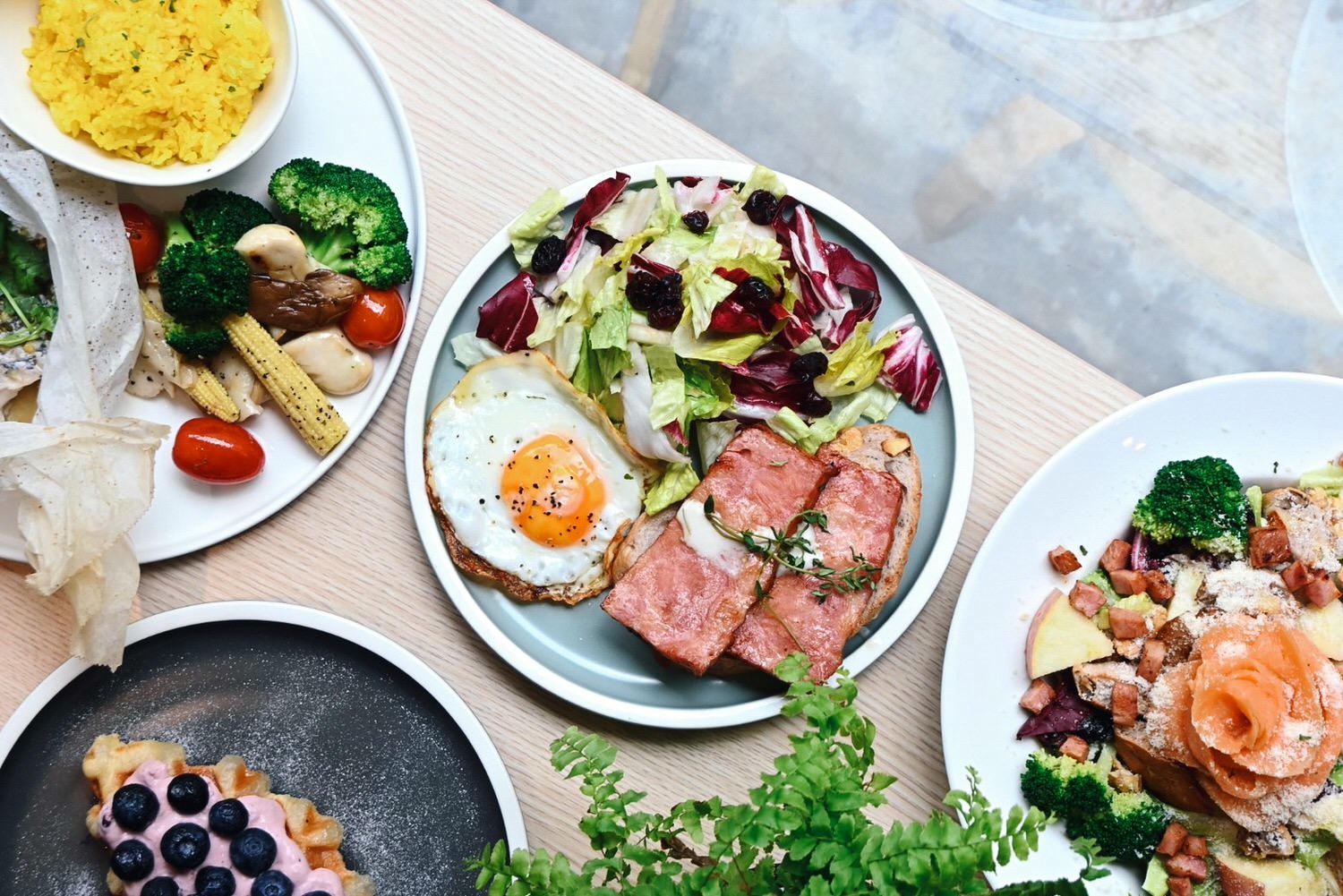 Cross Cafe 克勞斯咖啡店|12種鹹甜可朗芙、可可鍵盤鬆餅好吃好拍!在地11年忠孝復興不限時咖啡廳早午餐下午茶 - 第8張圖
