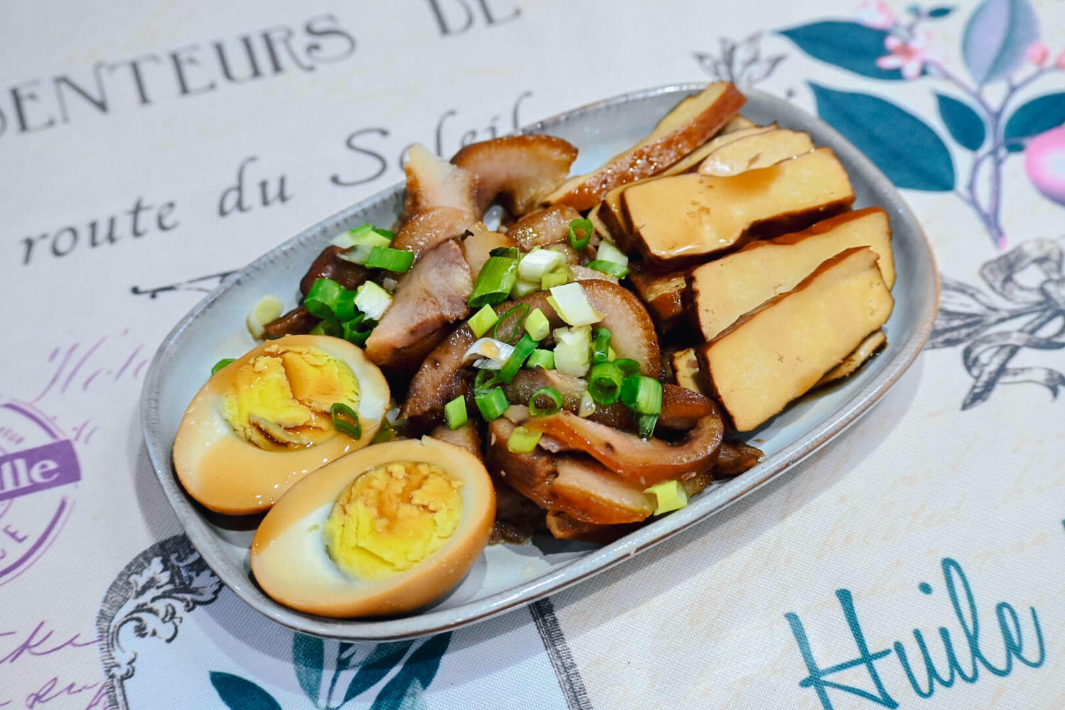 暖心食光。爆汗排隊也要喝雞湯?中和雞湯大勇街黃昏市場美食,16款雞湯、隱藏版雞肉飯加辣椒必吃 - 第11張圖