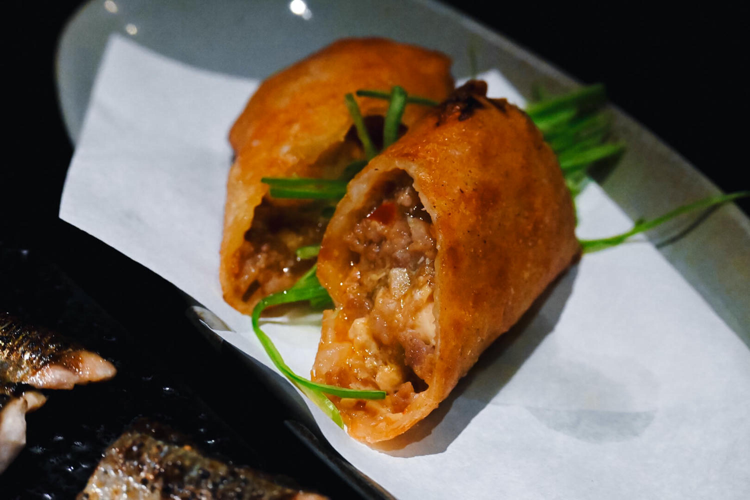 放Fun Dining串燒酒肴。起酥雞肝、哈拉甜心培根必點,台北101餐酒館通化夜市日式居酒屋 - 第21張圖