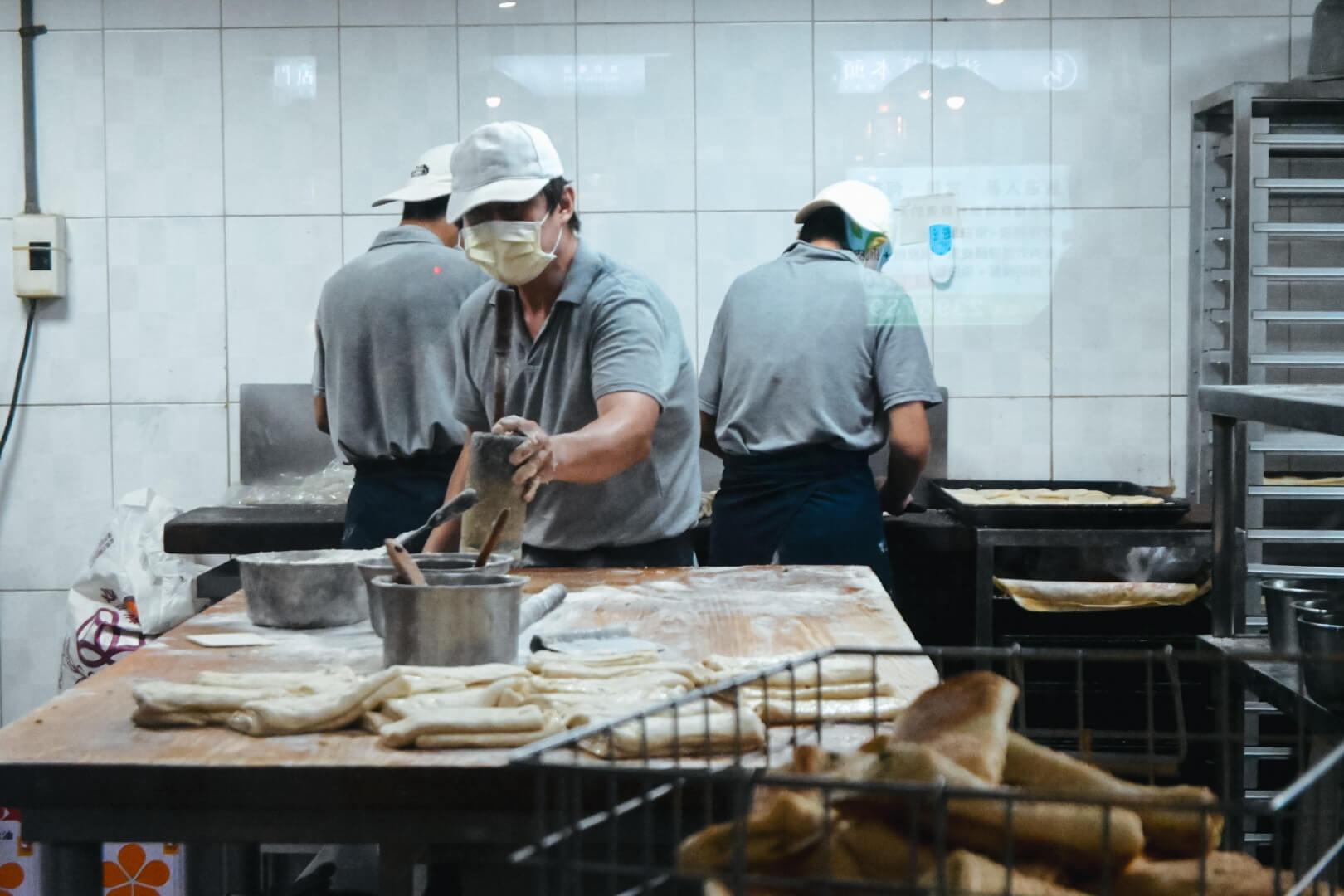 阜杭豆漿。20分鐘排隊攻略?2025菜單台北必吃早餐推薦鹹豆漿厚燒餅粉漿蛋餅 - 第6張圖