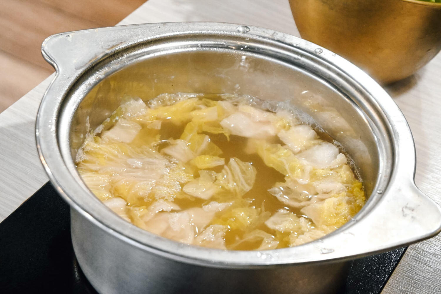埔里喫鍋龜隱田園。火鍋店賣日式咖喱飯、黑漢堡?20種湯頭套餐200起|南投埔里火鍋 - 第16張圖