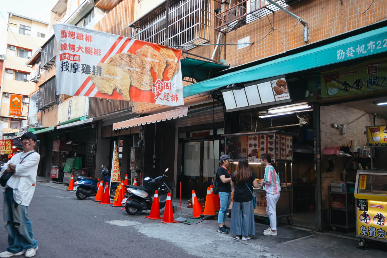 逢甲夜市在地人推薦吃6家:菠蘿油/西藏料理/35年老店 - 第13張圖