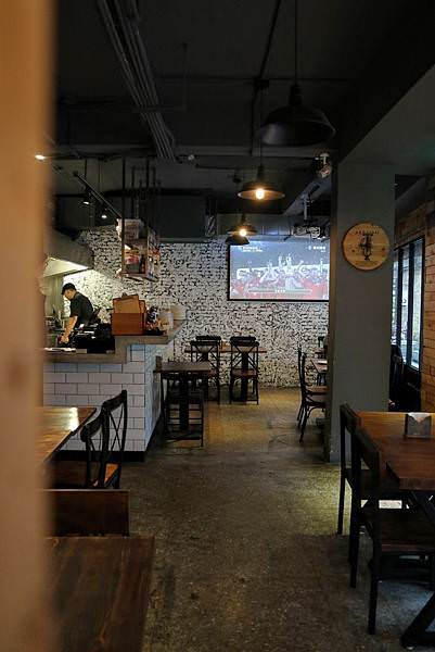 Waiting Bistro|忠孝復興東區餐酒館推薦!再訪大安巷弄必點討海人快炒海鮮(已歇業) - 第5張圖