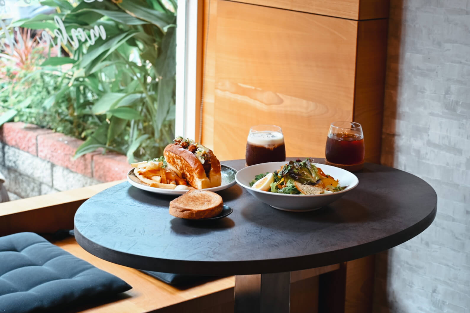 卉-HUI CAFE|人氣No.1口水雞沙拉!台中北區早午餐、雙層巴斯克推薦 - 第8張圖