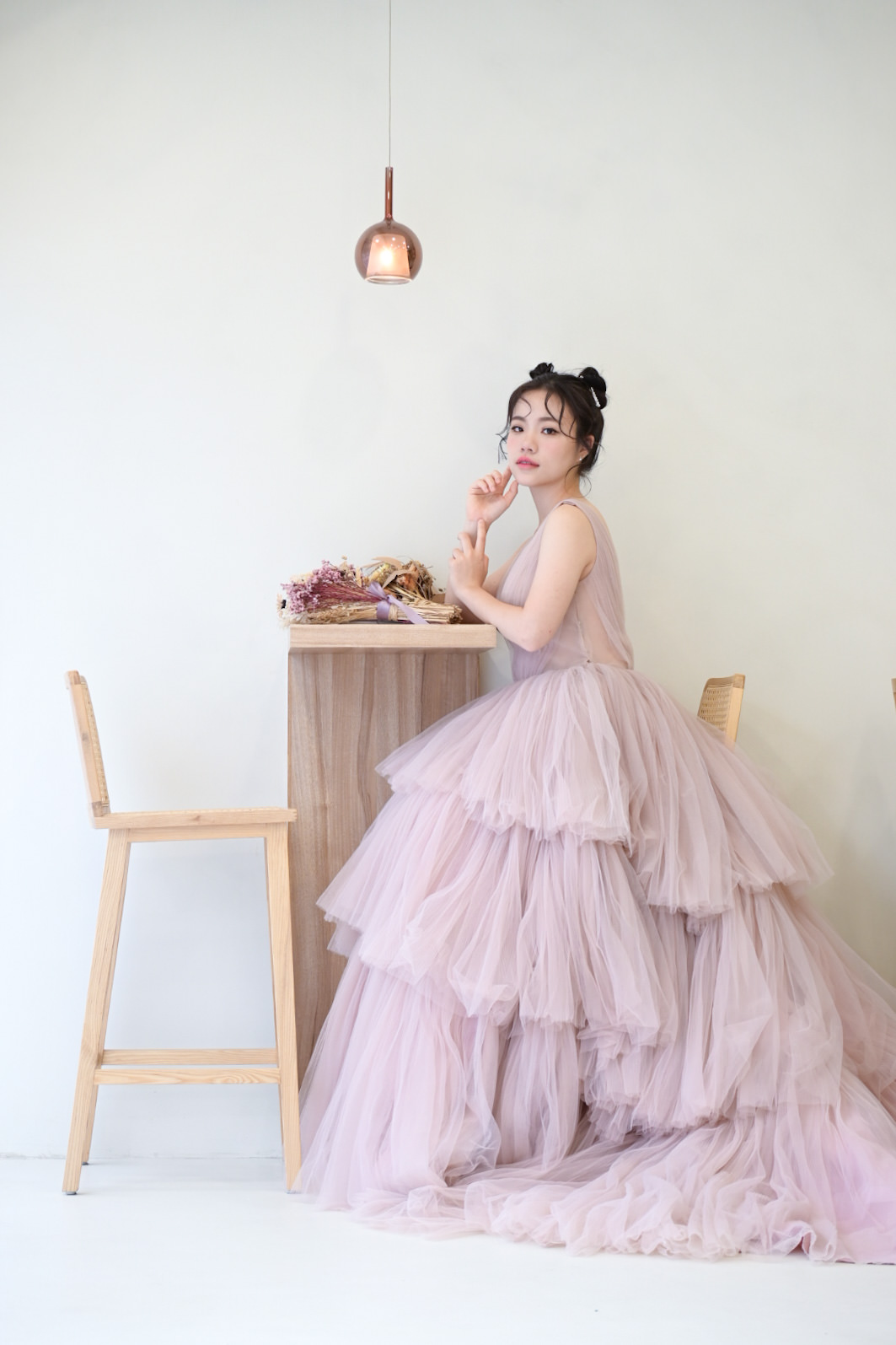 【台中婚紗推薦】一定要結婚才能穿婚紗嗎?水溝巢試穿心得、台中妝髮造型師推薦 - 第43張圖
