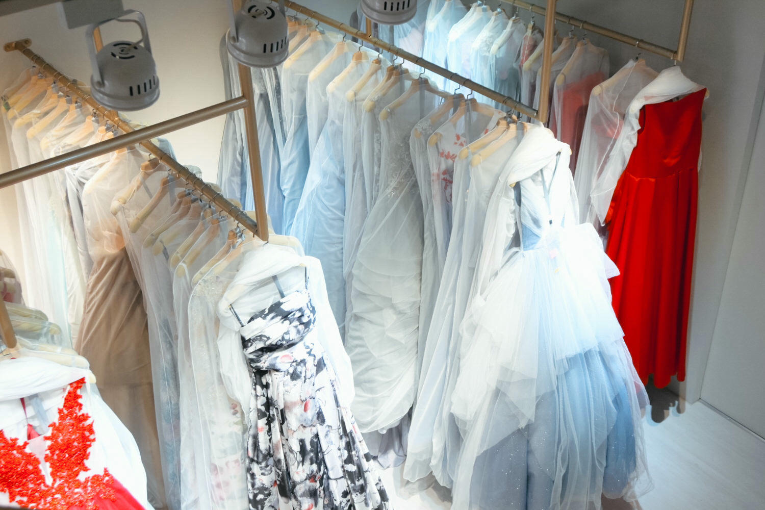 【台中婚紗推薦】一定要結婚才能穿婚紗嗎?水溝巢試穿心得、台中妝髮造型師推薦 - 第14張圖