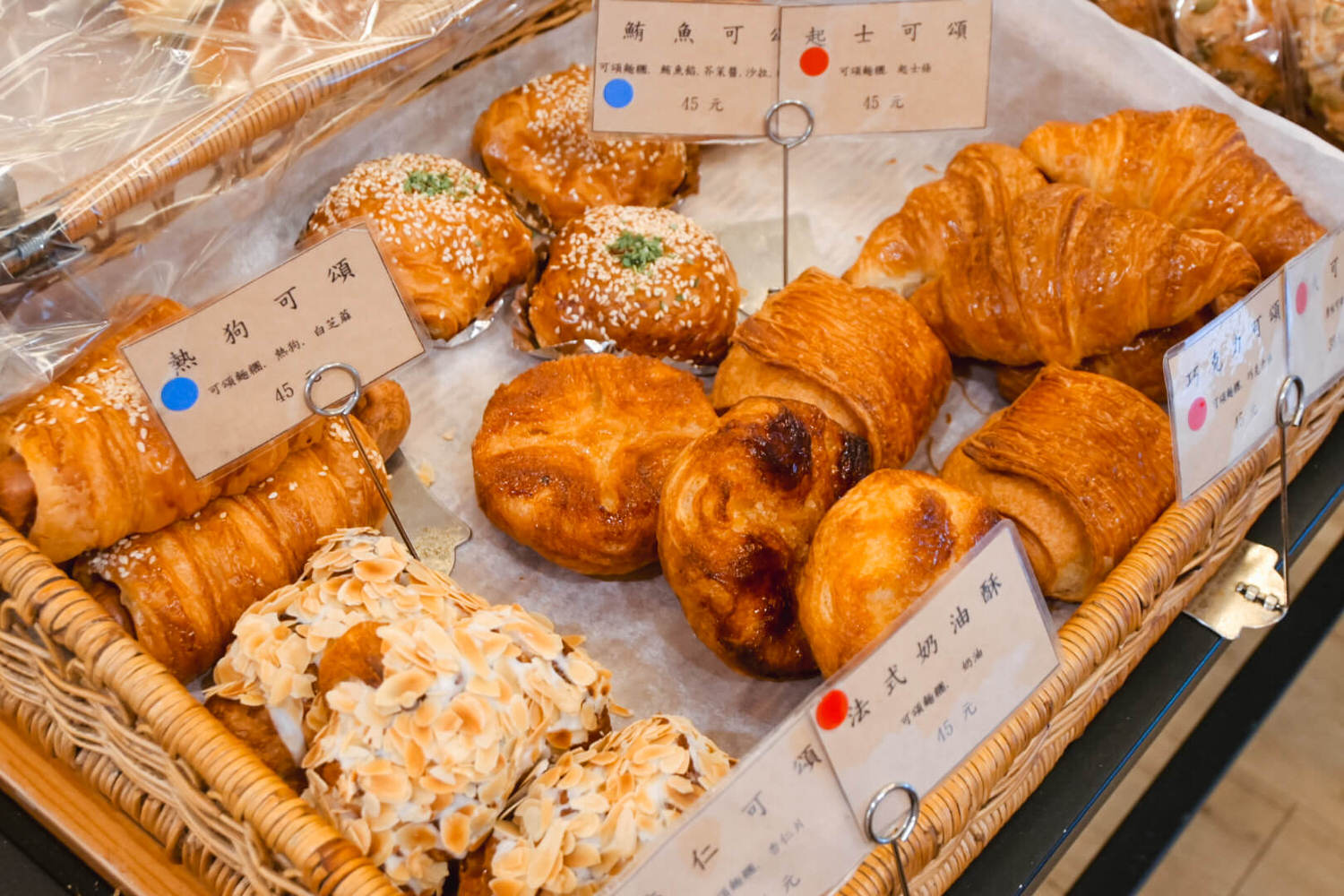 台中麵包推薦1|羅娃麵包四維店4.3星|野上麵包同門、天然酵母不脹氣 - 第17張圖