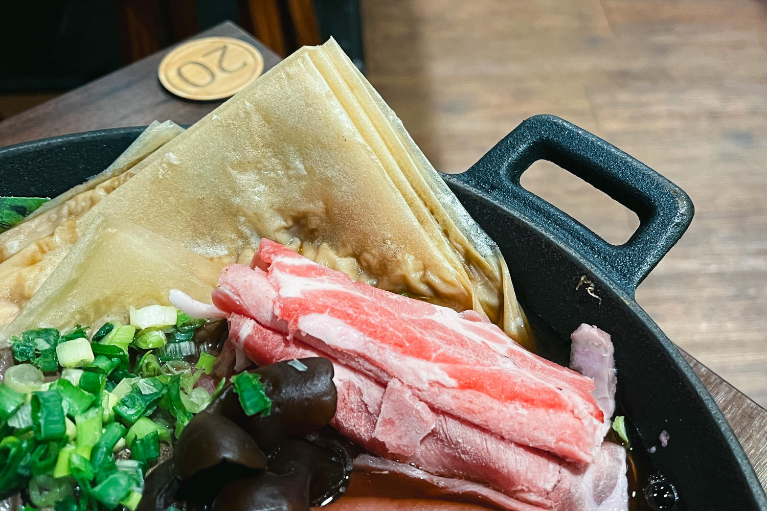 雲鼎阿二麻辣食堂石牌總店。麻辣魯肉拌飯是主體、分享鍋划算?2024菜單價位內行人吃法 - 第14張圖