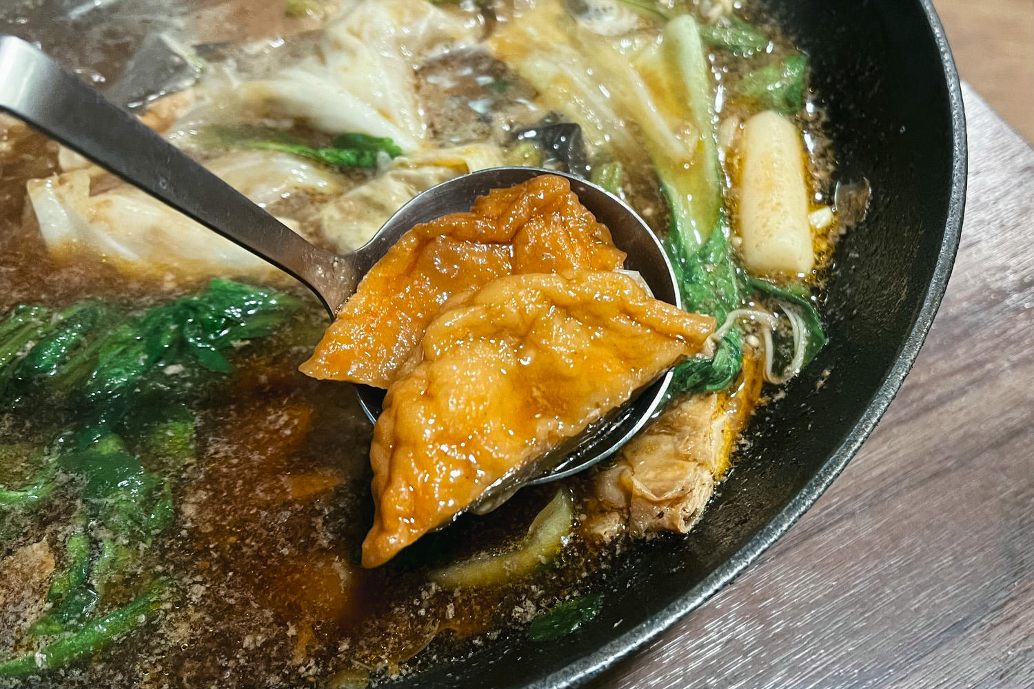 雲鼎阿二麻辣食堂石牌總店。麻辣魯肉拌飯是主體、分享鍋划算?2024菜單價位內行人吃法 - 第13張圖