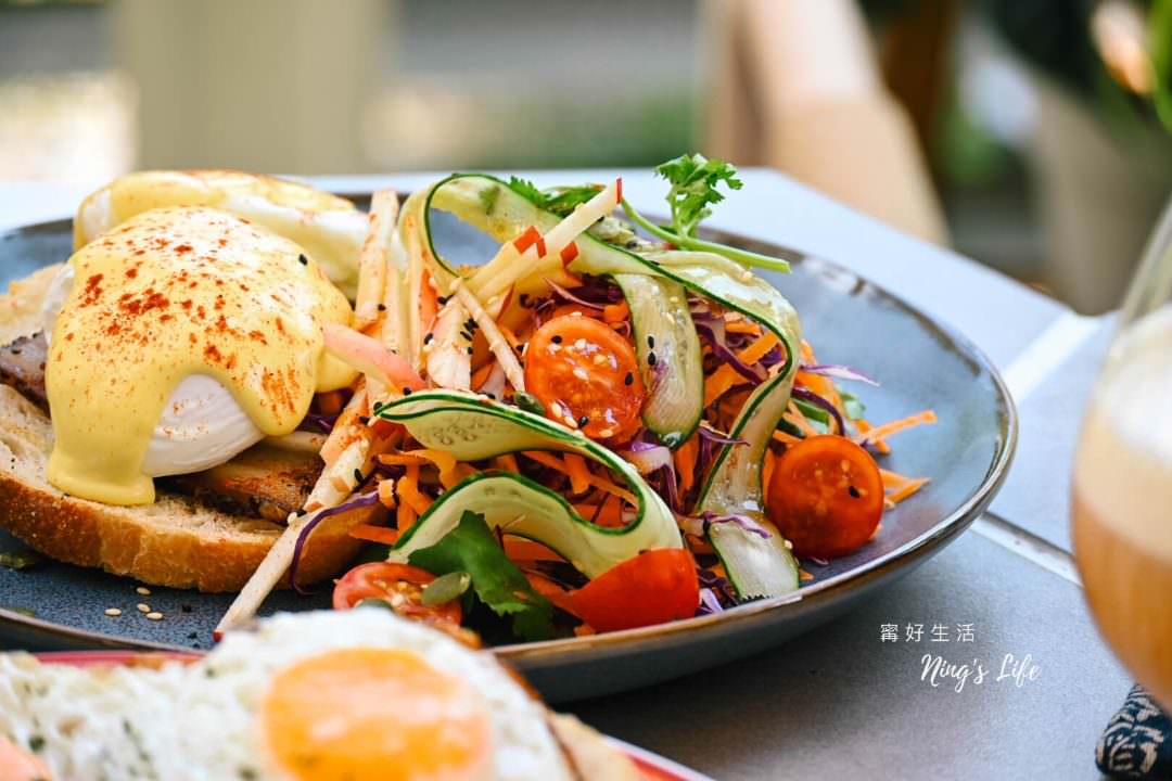 八番brunch|日月潭早午餐玻璃屋秘境!部落班尼迪克蛋、茴香炸雞 - 第19張圖