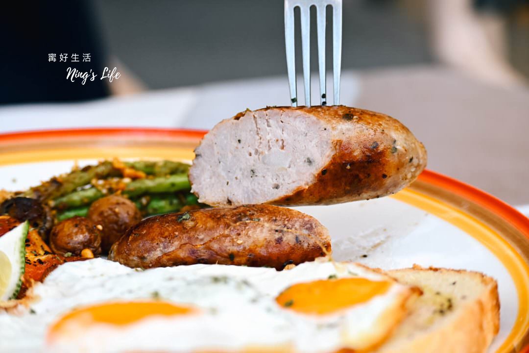八番brunch|日月潭早午餐玻璃屋秘境!部落班尼迪克蛋、茴香炸雞 - 第15張圖