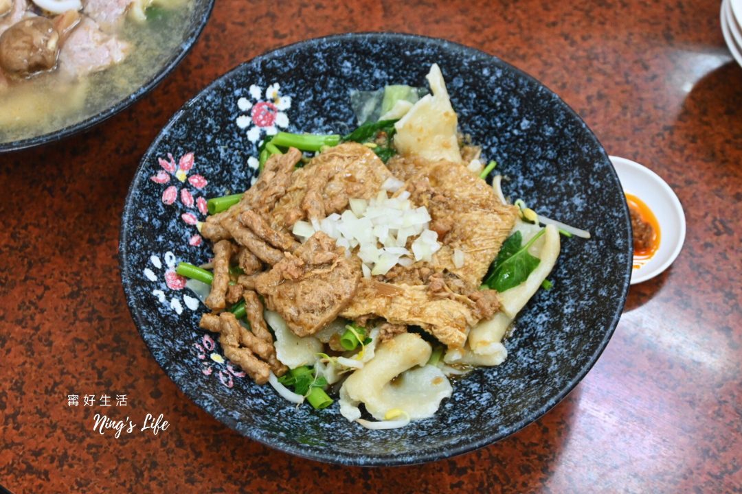 台中尹媽媽麵疙瘩|60元吃到撐!傳承1甲子手工疙瘩 - 第8張圖 台中尹媽媽麵疙瘩綠川店