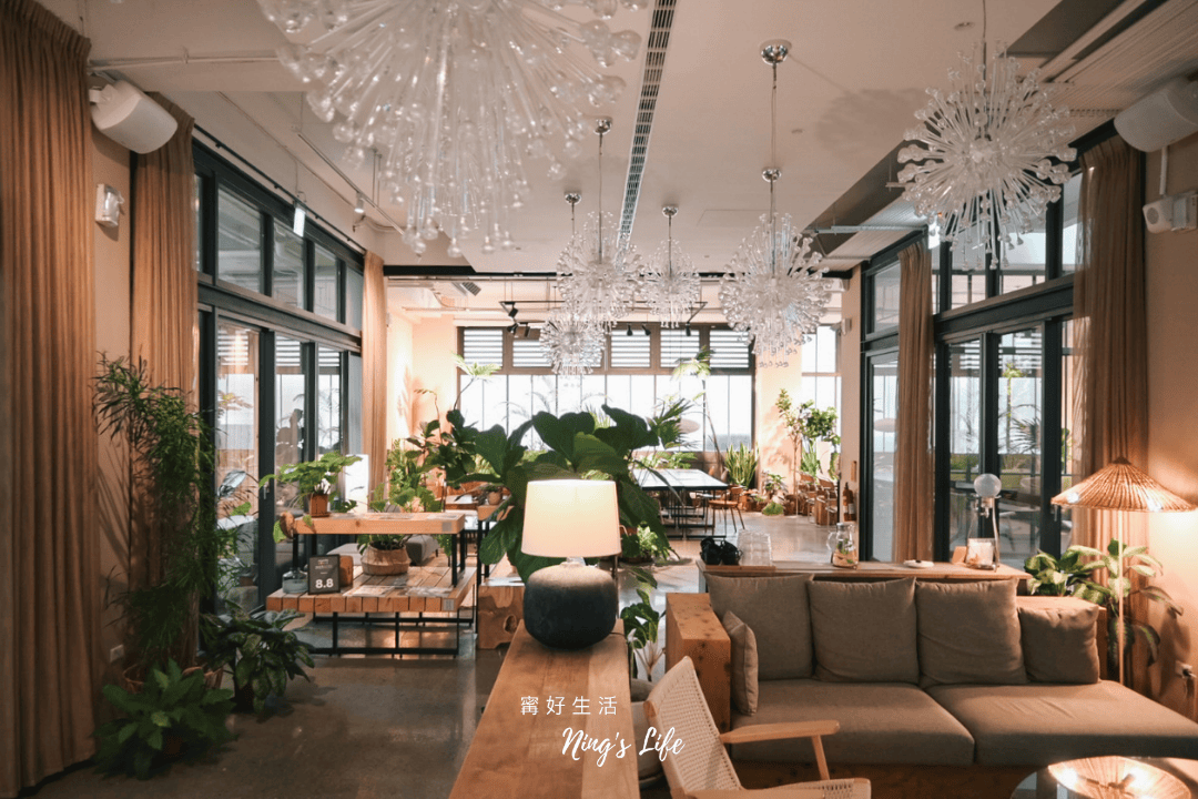嬉行旅|超靚草悟道飯店1人1千有找!精緻樓中樓房、木盤早餐 - 第6張圖
