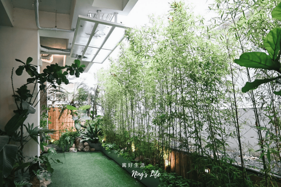 嬉行旅|超靚草悟道飯店1人1千有找!精緻樓中樓房、木盤早餐 - 第5張圖