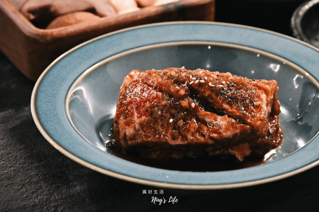 DEG度|設計感爆棚台中韓式燒肉!9款小菜吃到飽、生日送和牛 - 第27張圖