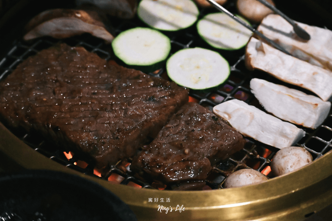 DEG度|設計感爆棚台中韓式燒肉!9款小菜吃到飽、生日送和牛 - 第29張圖