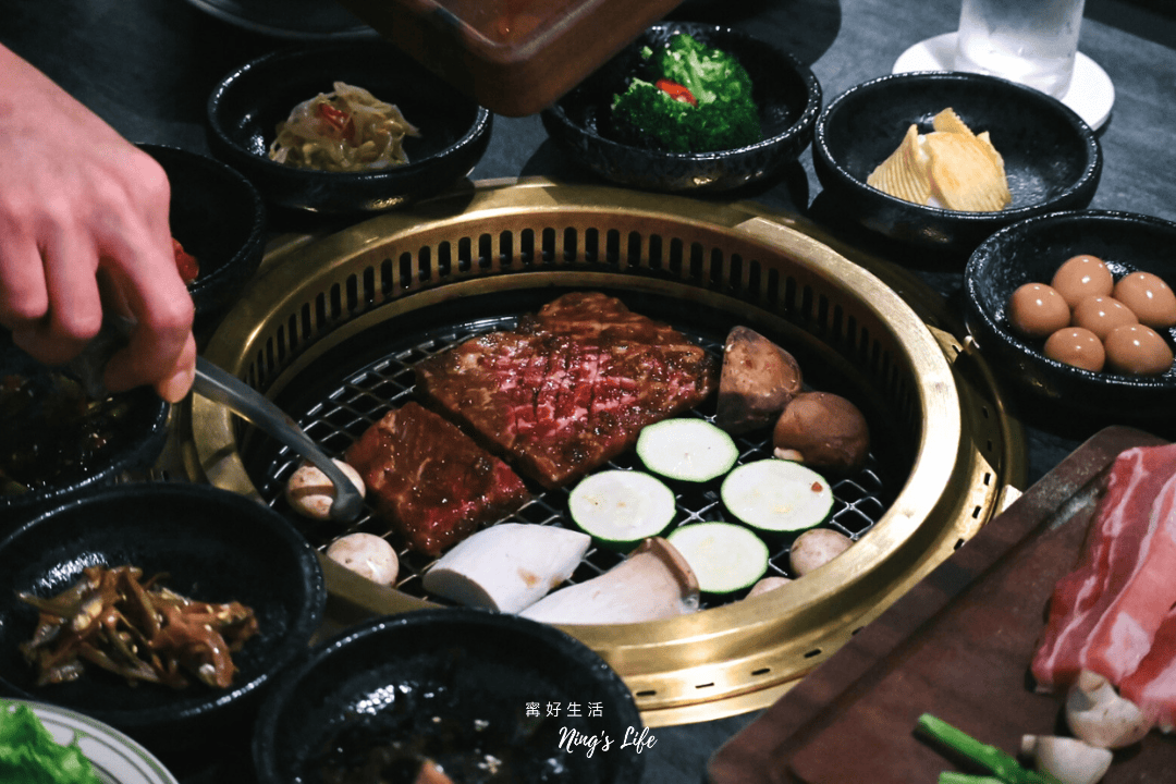 DEG度|設計感爆棚台中韓式燒肉!9款小菜吃到飽、生日送和牛 - 第28張圖
