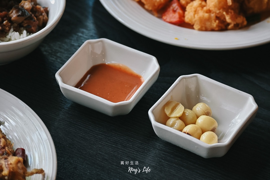 菇神新社店|第一次吃這樣點!飄香20餘年原木家傳鍋米其林推薦 - 第17張圖