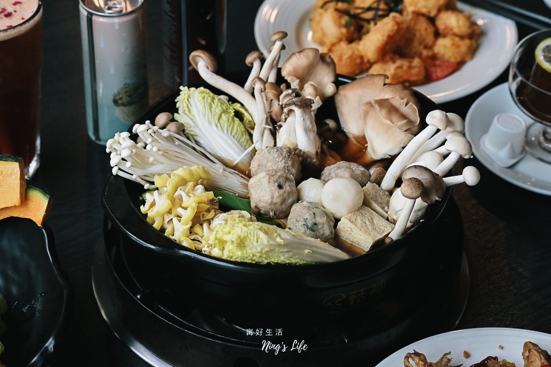 菇神新社店|第一次吃這樣點!飄香20餘年原木家傳鍋米其林推薦 - 第20張圖