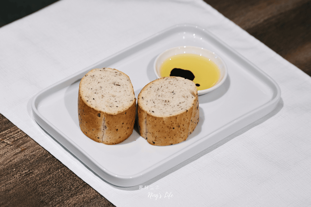 青埔商旅一泊二食開箱!高規桃園商旅、媲美法餐Angle371驚艷晚餐 - 第25張圖
