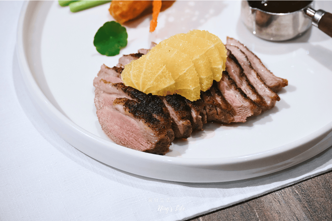 青埔商旅一泊二食開箱!高規桃園商旅、媲美法餐Angle371驚艷晚餐 - 第31張圖