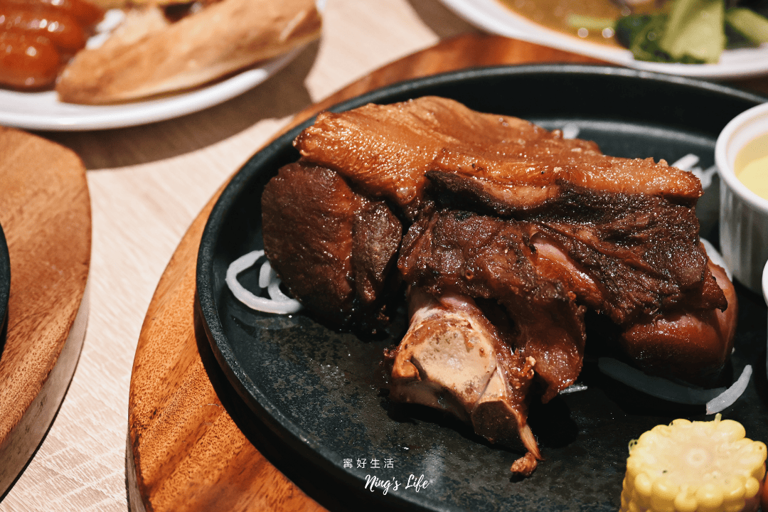 牛室炙燒牛排崇德洲際店|台中新開幕390元起吃到飽 德國豬腳超水準 - 第37張圖