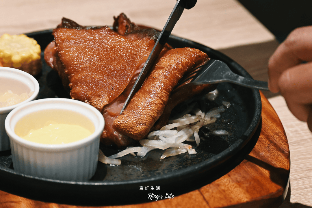 牛室炙燒牛排崇德洲際店|台中新開幕390元起吃到飽 德國豬腳超水準 - 第38張圖