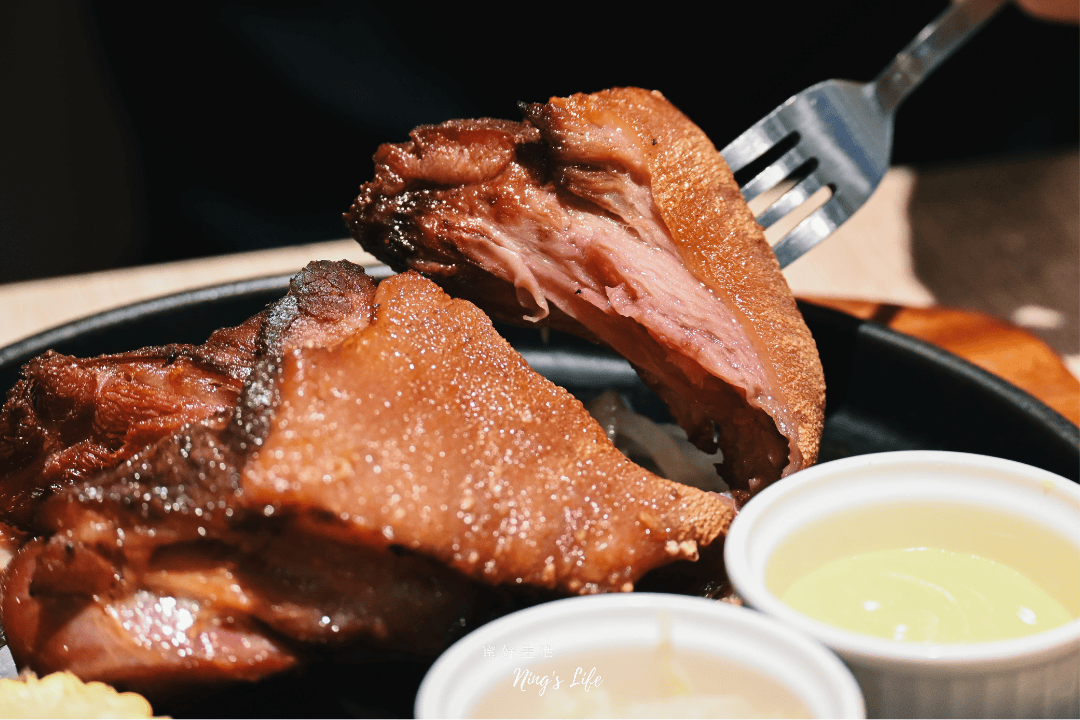牛室炙燒牛排崇德洲際店|台中新開幕390元起吃到飽 德國豬腳超水準 - 第39張圖