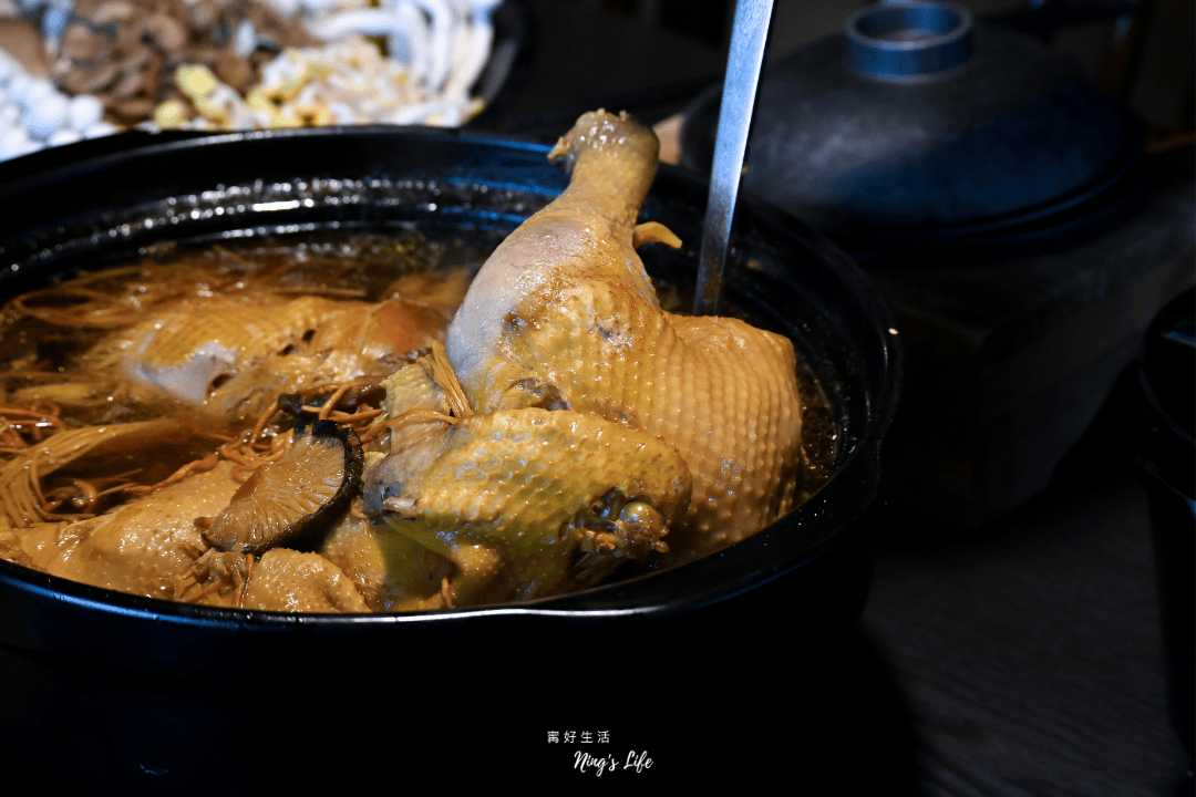 菇神鹿谷店|一吃上癮蕈菇火鍋!溪頭鹿谷美食推薦 - 第27張圖