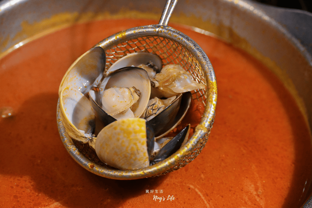 蔬盈市場火鍋|台中勤美吃到飽菜比肉多!50種季節蔬菜、嘉大鮮奶入鍋 - 第26張圖