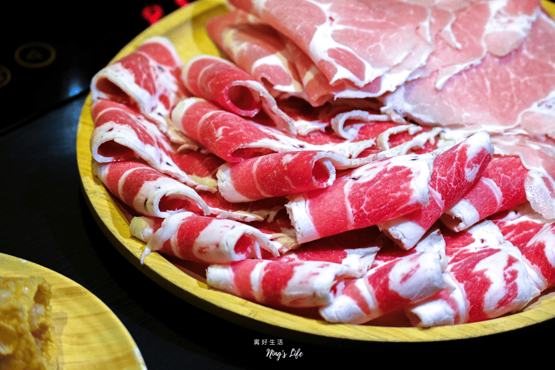稻葉山城麻辣鍋|中壢老牌火鍋雙人700克大肉盤千元有找 - 第16張圖