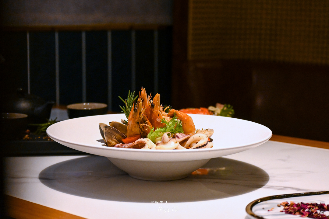 雲璽樓|隱身逢甲復古餐酒館推薦!特色茶酒、餐點好吃 - 第19張圖