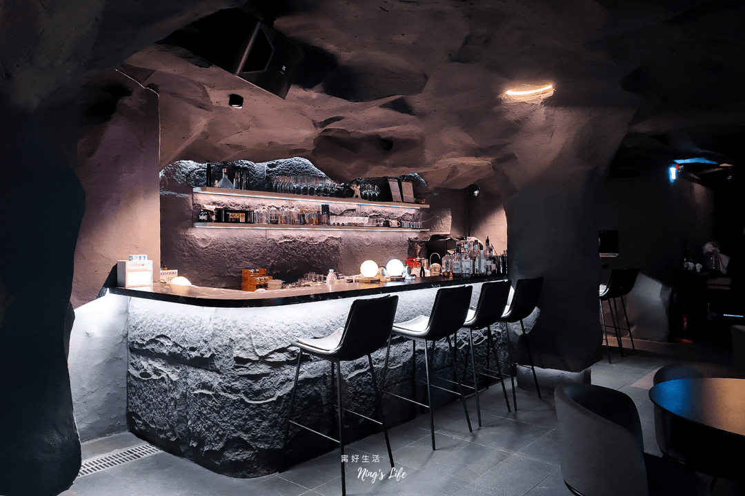 阿姆斯壯餐酒館|登陸月球!台中西區勤美餐酒館、適合一個人去的酒吧推薦 - 第3張圖