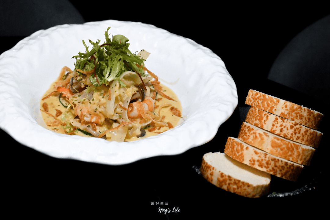 阿姆斯壯餐酒館|登陸月球!台中西區勤美餐酒館、適合一個人去的酒吧推薦 - 第17張圖
